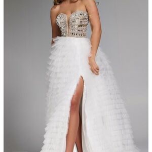 Jovani NWT White Tulle Ruffled Skirt Evening Gown